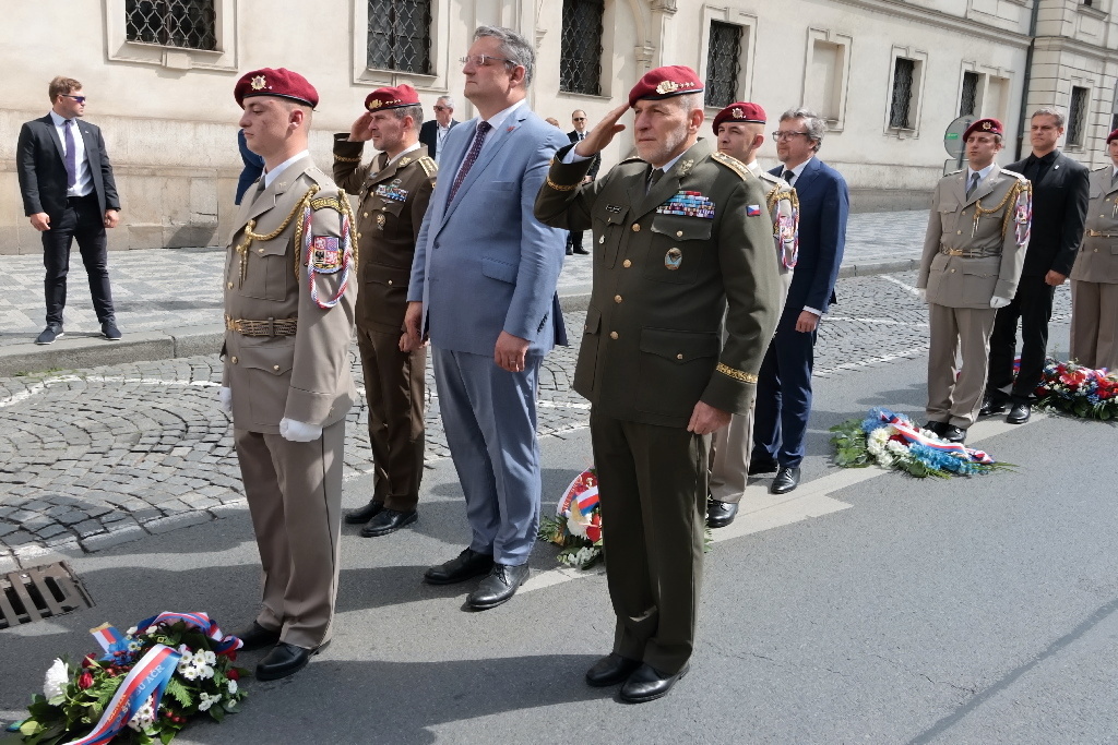 Česká republika si připomíná hrdinný boj parašutistů v kryptě pravoslavného kostela sv. Cyrila a Metoděje