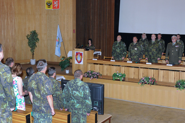 Den OS ČR si vyškovští připomenuli Rozkazem ministra obrany