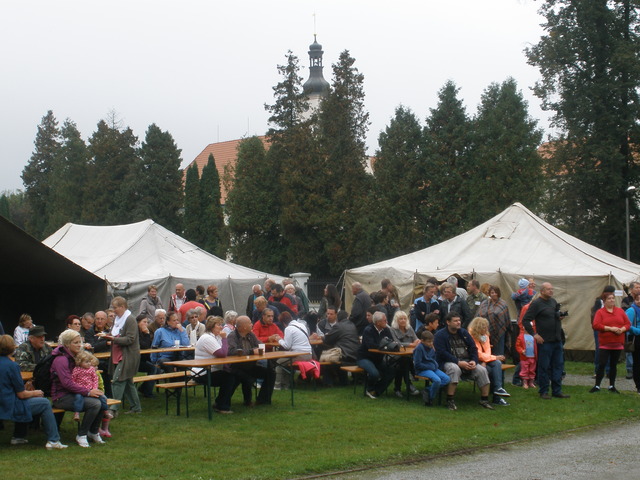 Den otevřených dveří se nenechaly ujít stovky návštěvníků