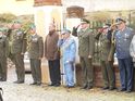 Zástupci armády a občanských sdružení na pietním aktu v Bechyni