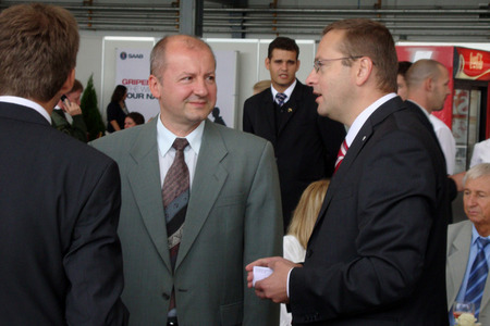 NMO-Z se seznamuje se státním tajemníkem MO MR Istvánem Simicskem.
