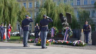 Na pražském Klárově byla uctěna památka Čechoslováků v RAF