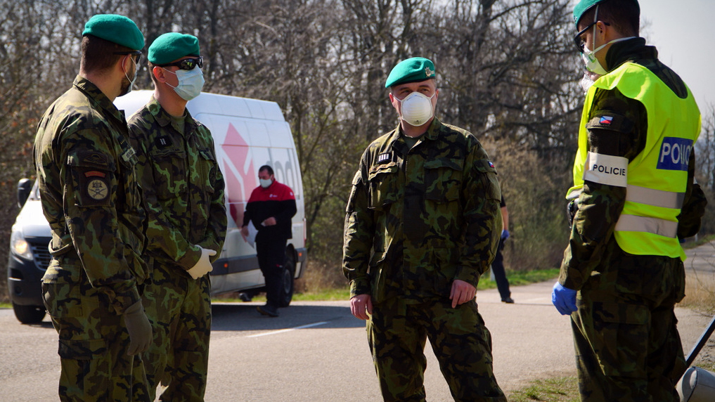 Vojáci budou pomáhat v zařízeních poskytujících sociální péči 