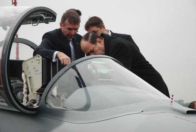 Irácký premiér se o stroj L-159 zajímal do detailů