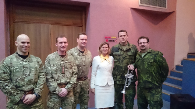 Britská armáda zapojila do svých aktivit české vojenské hudebníky (7)