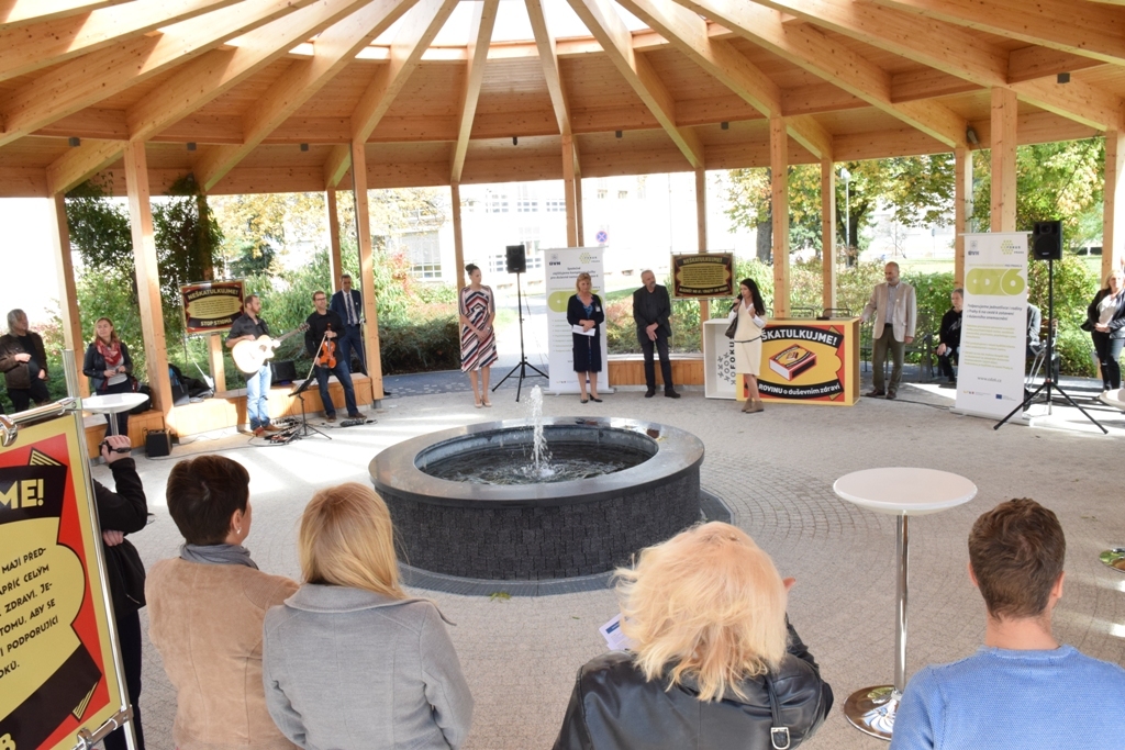 Návštěvníci slavnostního zahájení