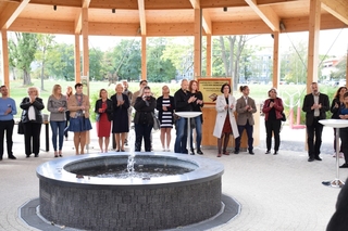 Návštěvníci slavnostního zahájení