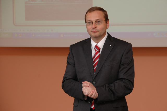 Náměstek ministra obrany pro zahraničí Jan Fulík