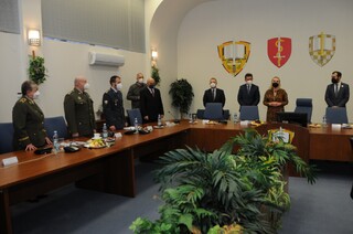 Ministryně se zúčastnila společného pracovního setkání s vedením Univerzity obrany
