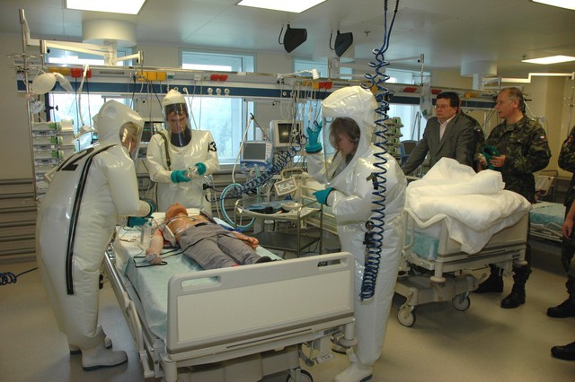 Příslušníci z těchonínského Centra biologické ochrany "v akci"