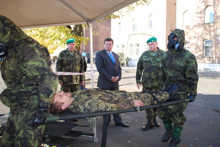 Na místě třídění zasažených osob
