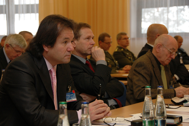 Obrana země je věcí nás všech, nejen vojáků (3)