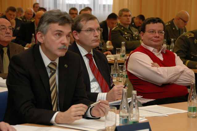 Obrana země je věcí nás všech, nejen vojáků (7)