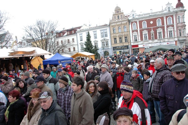 Na prostějovském náměstí T. G. Masaryka se sešly stovky lidí