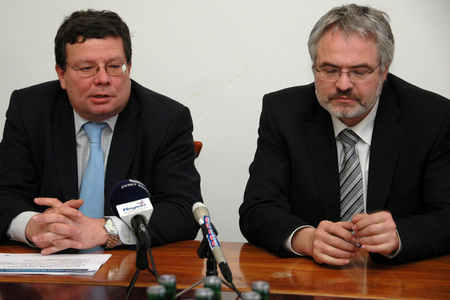 Alexandr Vondra chce urychlit prodej nepotřebného majetku 2
