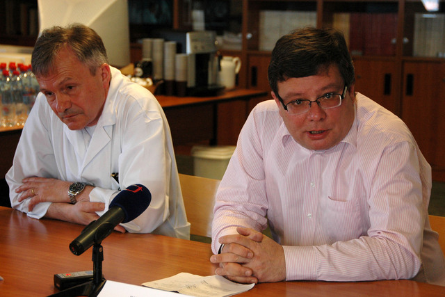 Ředitel ÚVN Miroslav Zavoral a Alexandr Vondra