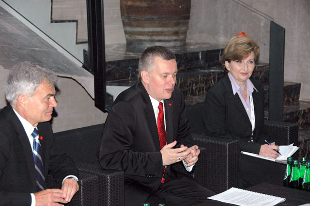 Polský ministr obrany Tomasz Siemoniak (uprostřed)