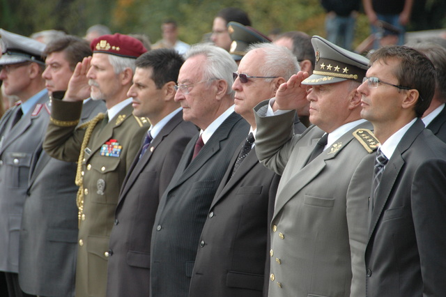 Památku hrdinů od Dukly uctili i nejvyšší armádní představitelé Slovenska, Česka, Polska i Ruska