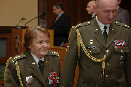 Na bitvu o Kyjev s veterány vzpomínali i vojenští středoškoláci