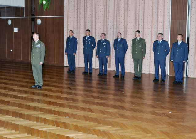 Nastoupení príslušníci ředitelství MATC při zahajovacím projevu ZV VeV-VA