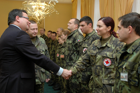 Týmu českých vojenských lékařů poděkoval ministr obrany