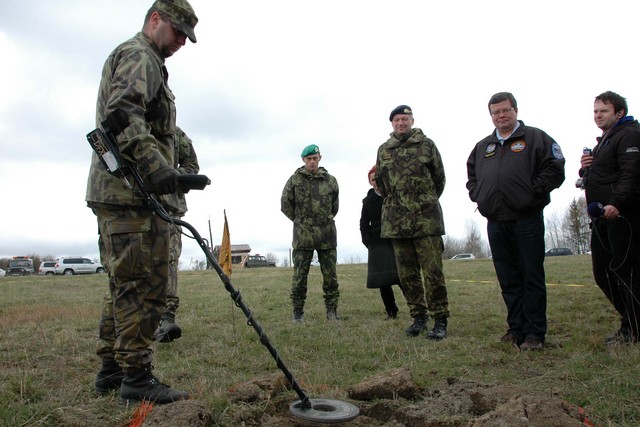 Pyrotechnická očista Brd začala 2. dubna 2012, ukončení armáda plánuje do konce roku 2015