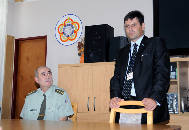 Ředitel ASC Dukla plukovník Jaroslav Priščák a náměstek MO Michael Hrbata (1)