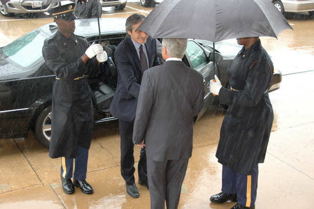 Přivitání MO USA a ČR provázel silný déšť