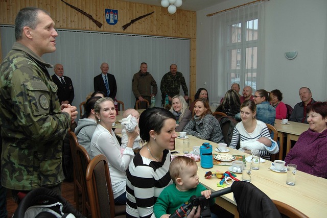 Velitel 74. lmopr pplk. Petr Svoboda vítá účastníky setkání 