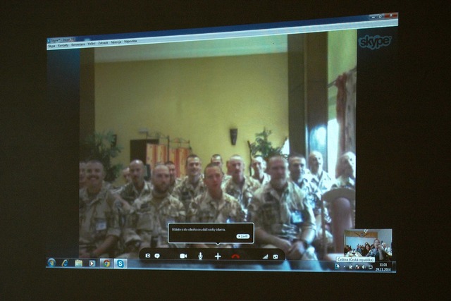 Foto z projekce  „videokonference Mali“