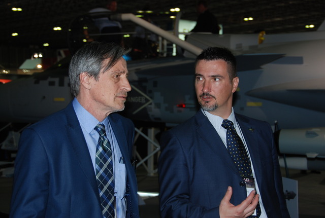 Z návštěvy ministra obrany Martina Stropnického na veletrhu LAAD 2015 (5)