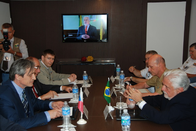 Z návštěvy ministra obrany Martina Stropnického na veletrhu LAAD 2015 (1)