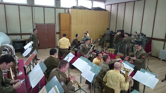 Britská armáda zapojila do svých aktivit české vojenské hudebníky (5)
