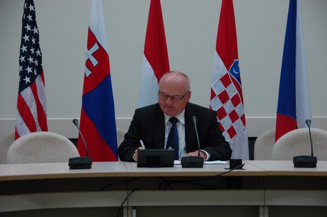 MO Maďarska Csaba Hende