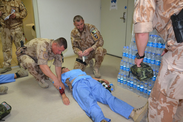 Imitace zranění - popálenina pravé horní končetiny