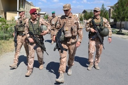 Poslanci souhlasili s působením Armády ČR v zahraničních misích