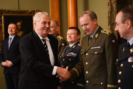 Spojení prezidenta republiky s veliteli misí v zahraničí