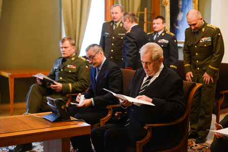 Spojení prezidenta republiky s veliteli misí v zahraničí
