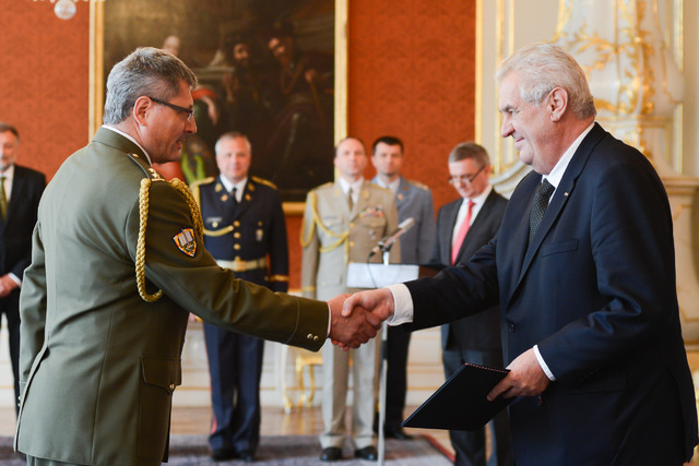 Prezident Miloš Zeman jmenoval nové profesory Univerzity obrany 2