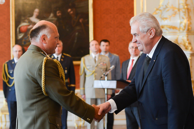 Prezident Miloš Zeman jmenoval nové profesory Univerzity obrany 3