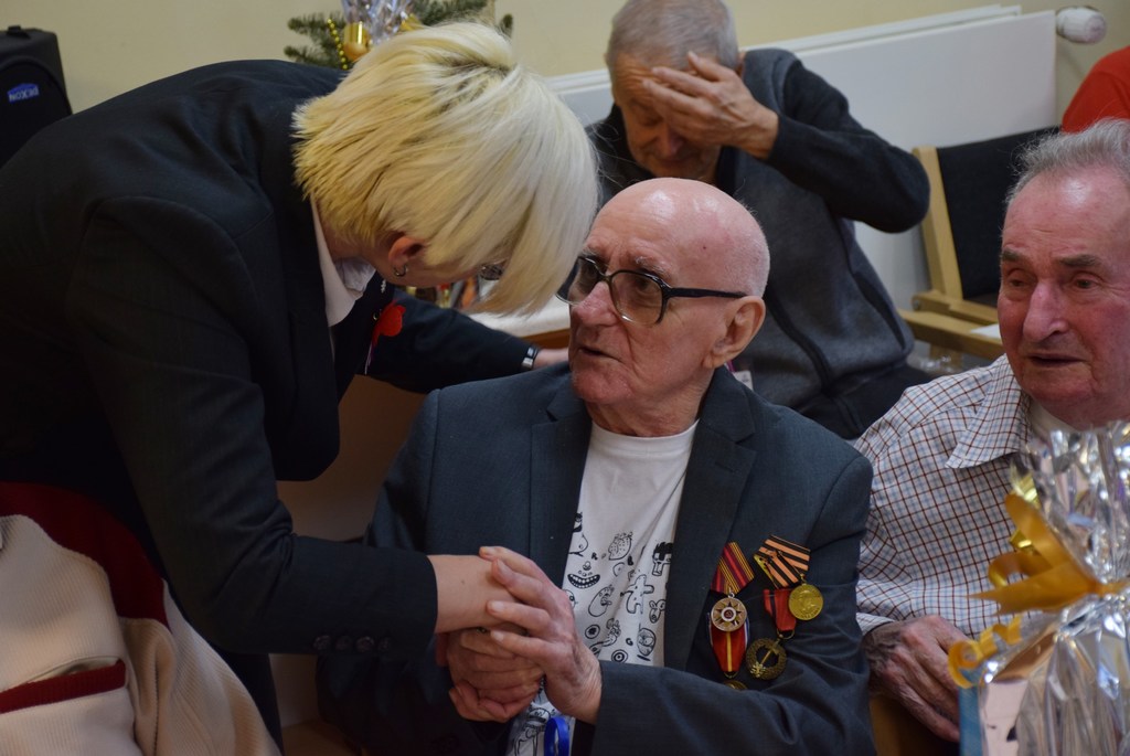 Ministryně obrany si povídala s válečnými veterány