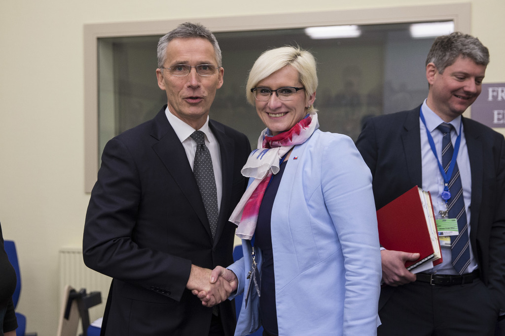 Ministryně obrany ČR Karla Šlechtová a generální tajemník NATO Jens Stoltenberg