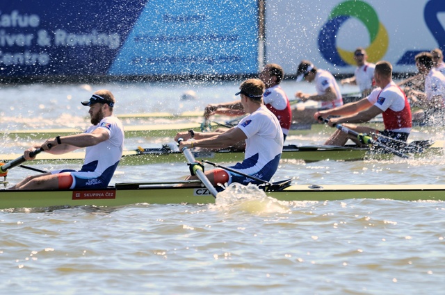 Dvojka bez korm. - Lukáš Helešic, Jakub Podrazil
