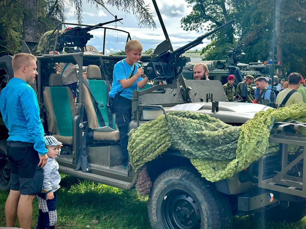 Den hrdinů na Výstavišti opět s armádou