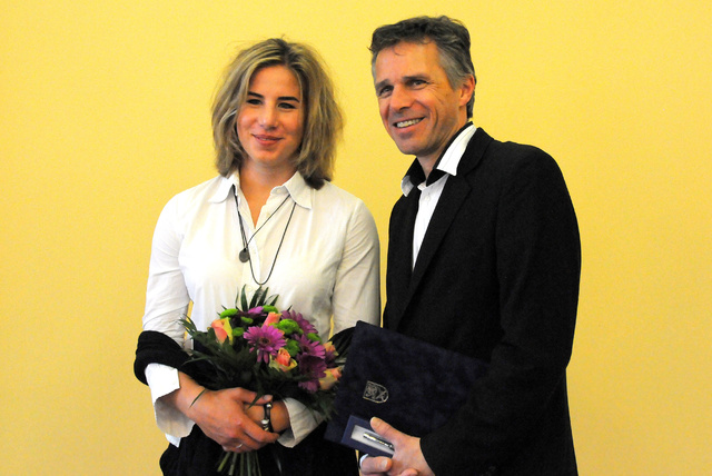 Ester Ledeckou doprovodil na ministerstvo tatínek a trenér Janek Ledecký