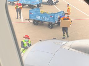 Nakládka materiálu v čínském Šen-čenu.