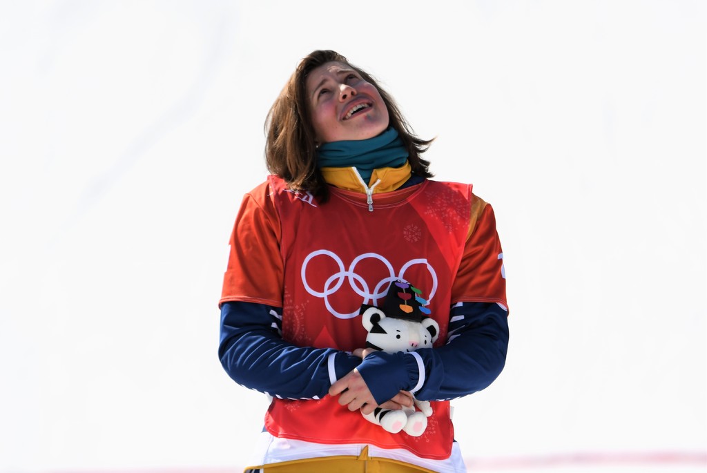 Eva Samková věnovala na stupních vítězů vzpomínku na tatínka