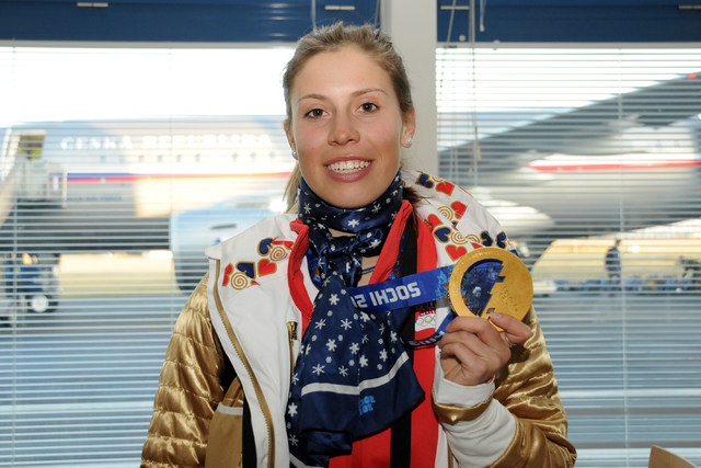 Eva Samková přivezla zlatou medaili domů