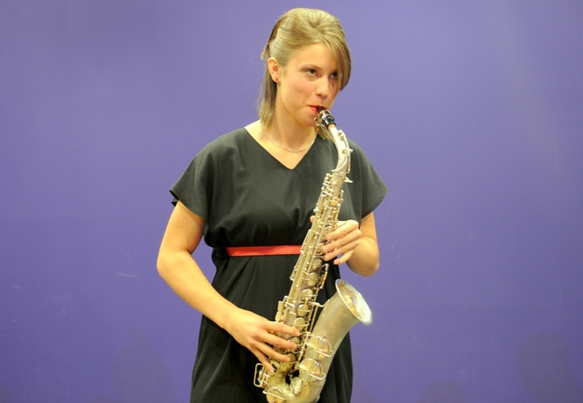 Eva Samková zahrála na saxofon