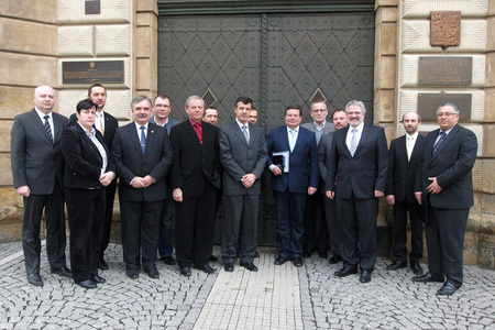 Alexandr Vondra chce urychlit prodej nepotřebného majetku 3